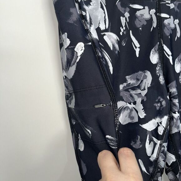 Lole women's Capri leggings medium side zipper pocket abstract Black Gray White - Picture 3 of 9